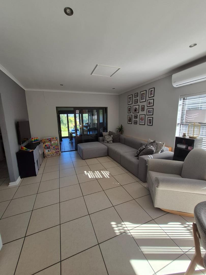 3 Bedroom Property for Sale in Plattekloof Western Cape